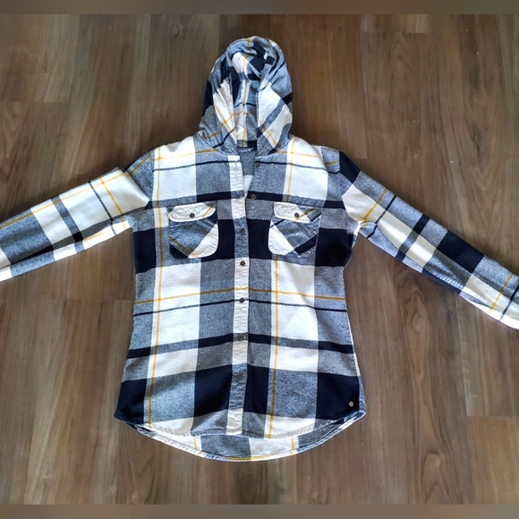 RIP ZONE Plaid Top - Picture 6 of 12